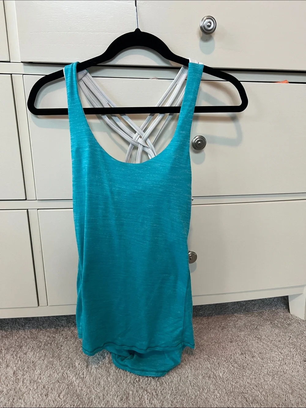 Lululemon free to be wild tank size 6